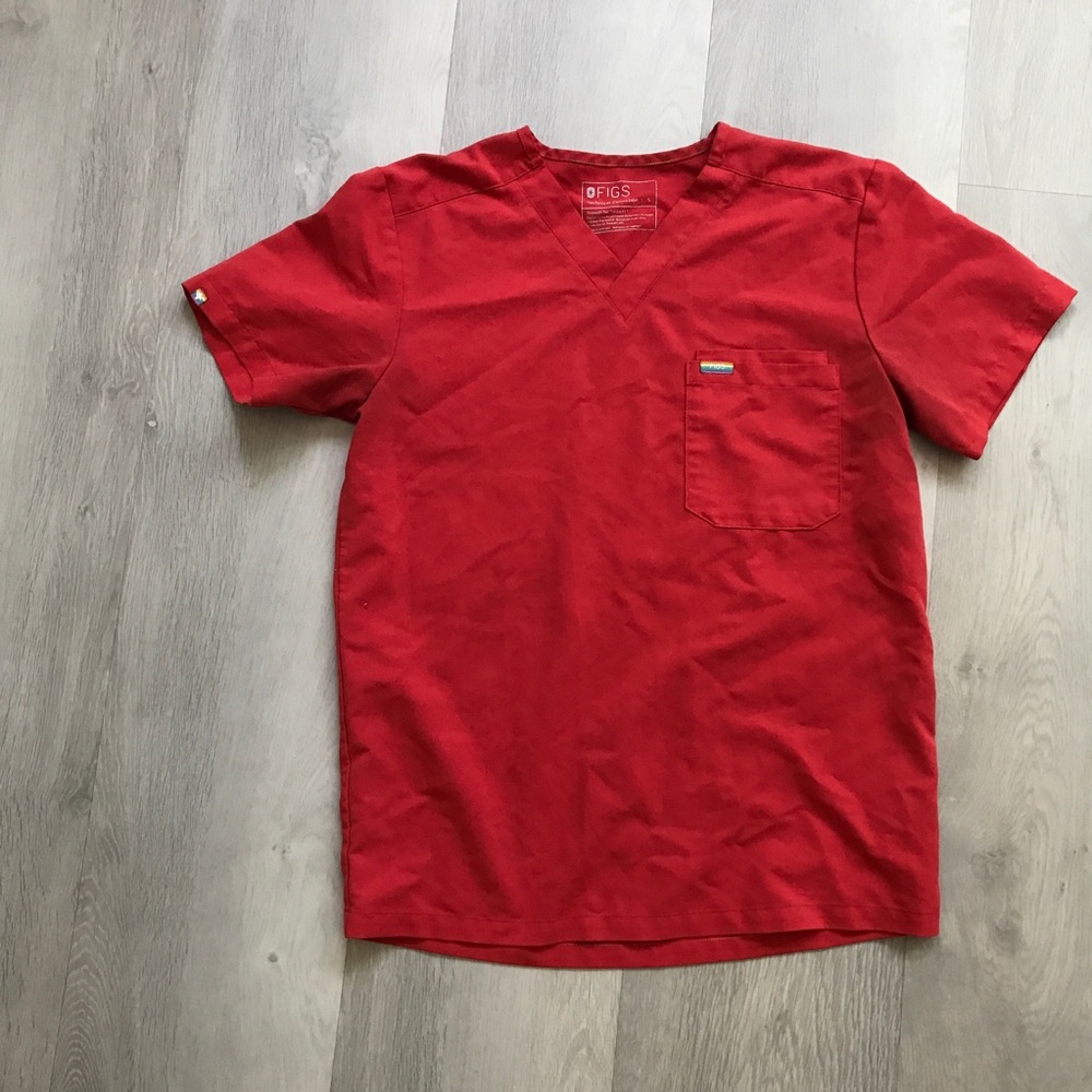 FIGS RED SCRUB TOP SHORT SLEEVE MENS SMALL